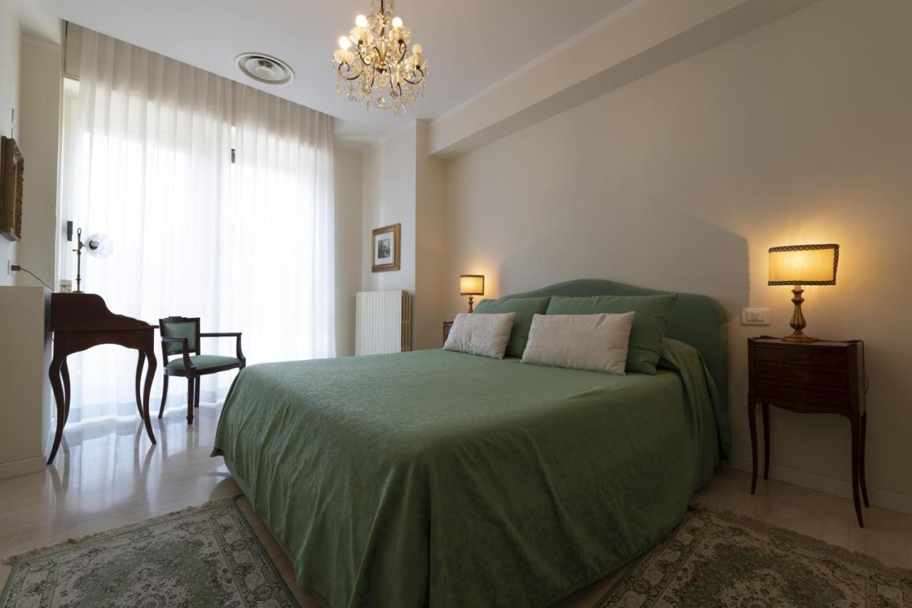 Casa Lazzarini Luxury Apartment เปซาโร ภายนอก รูปภาพ