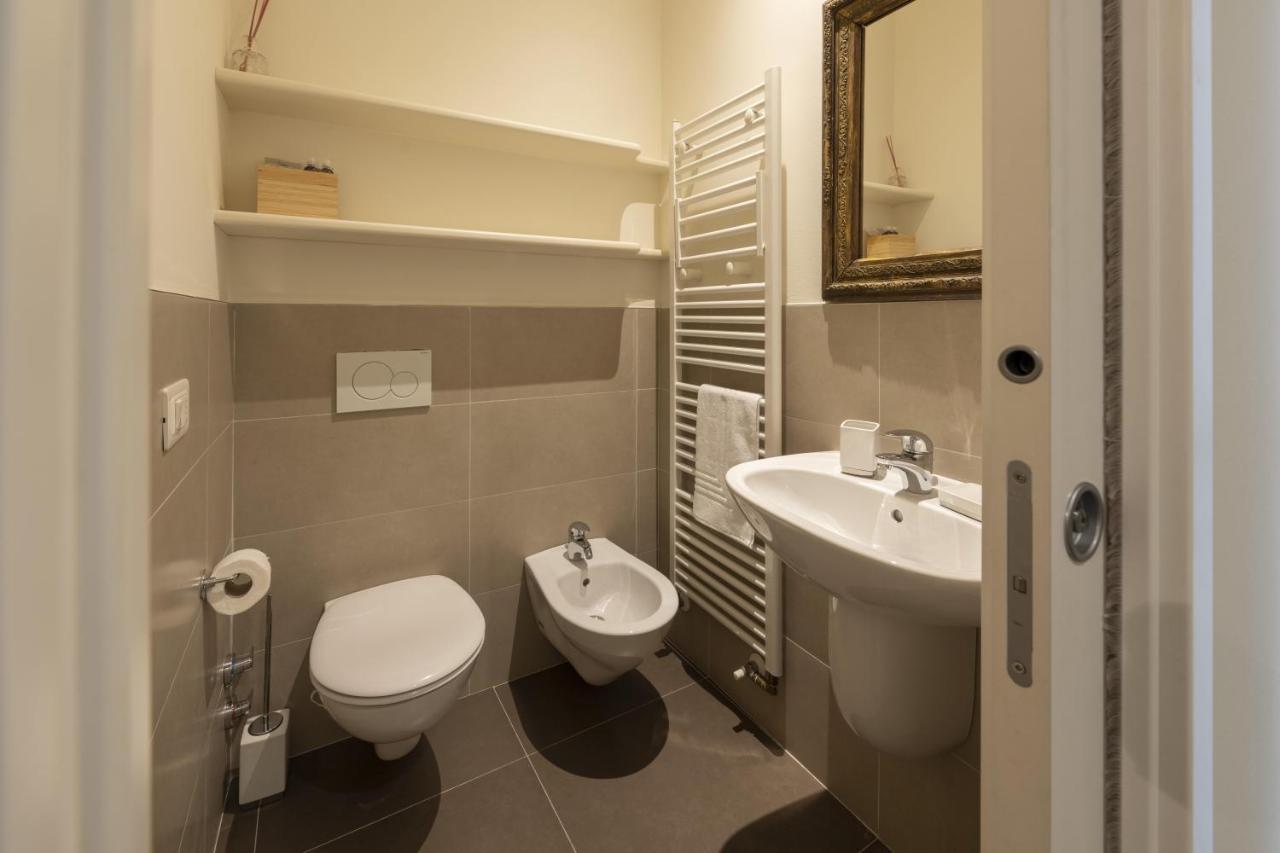 Casa Lazzarini Luxury Apartment เปซาโร ภายนอก รูปภาพ